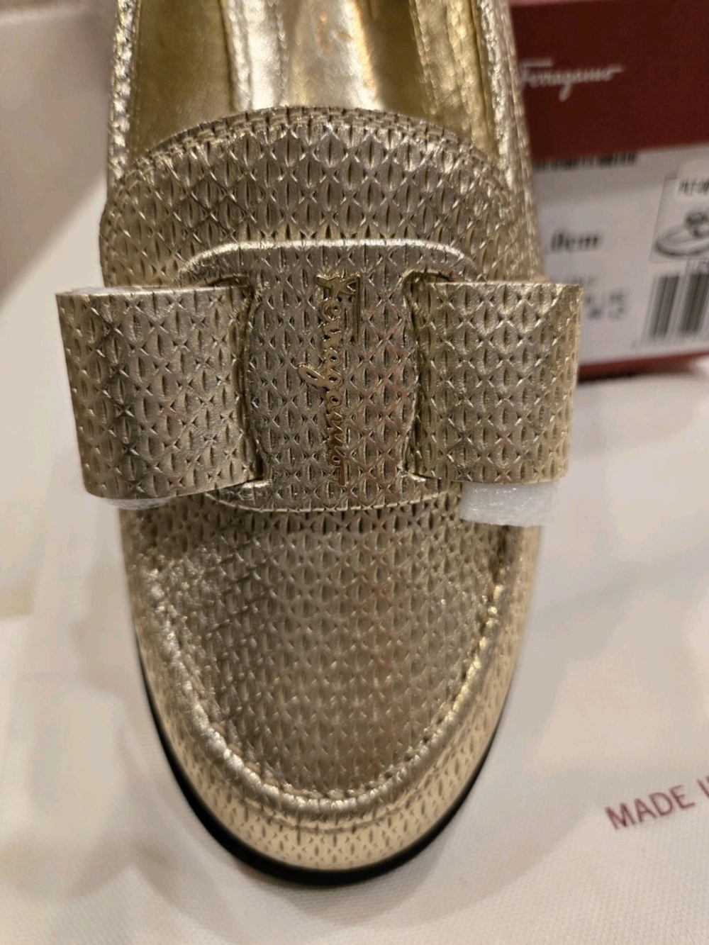 Salvatore Ferragamo Metallic Gold Bow Loafer - Picture 9 of 12